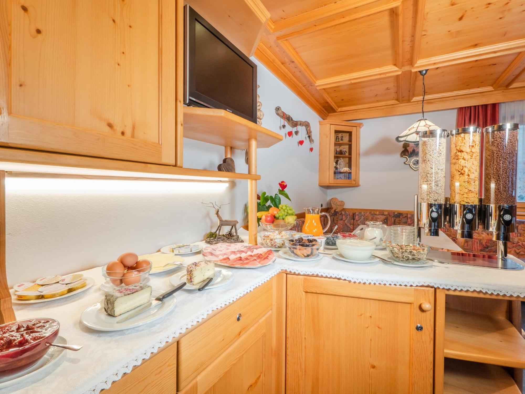 Garni La Grambla Otel Selva di Val Gardena Dış mekan fotoğraf