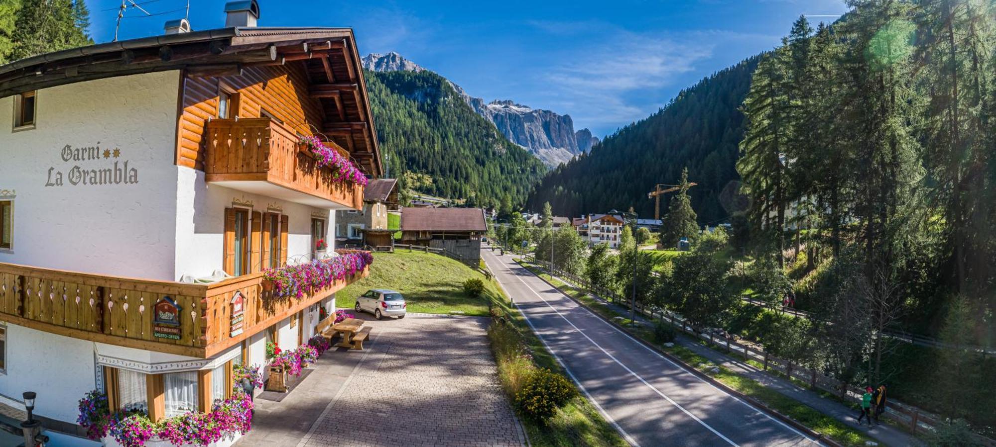 Garni La Grambla Otel Selva di Val Gardena Dış mekan fotoğraf