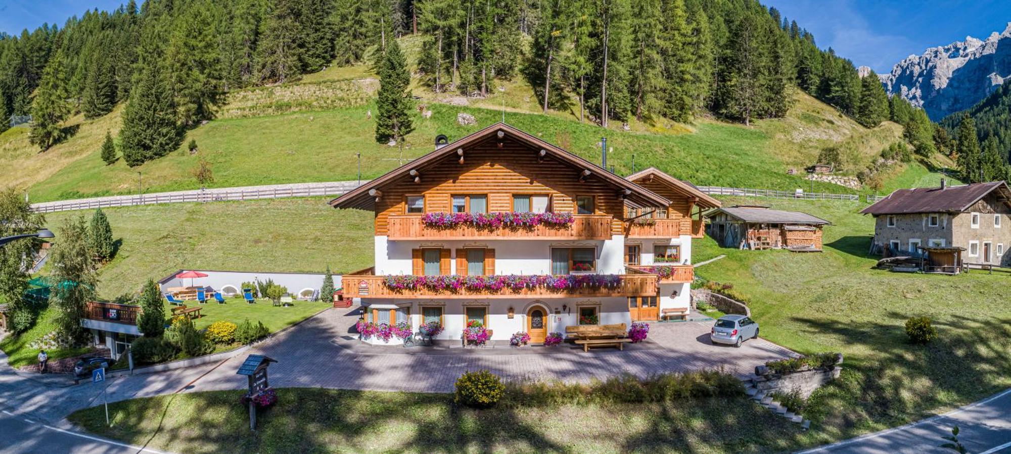 Garni La Grambla Otel Selva di Val Gardena Dış mekan fotoğraf